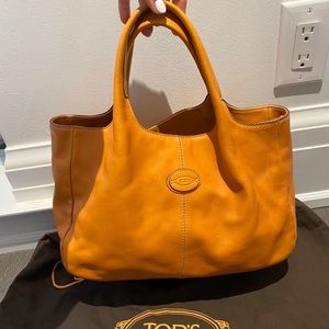 TOD’S LARGE LEATHER TOTE - ORANGE
